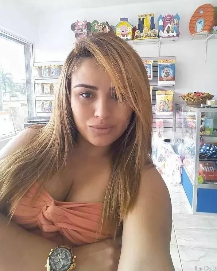 Yaline, 36