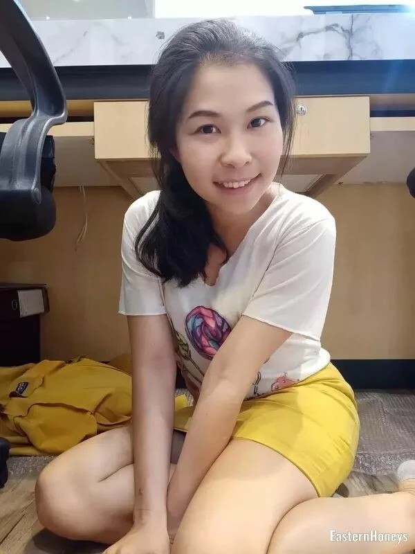 Manee, 34